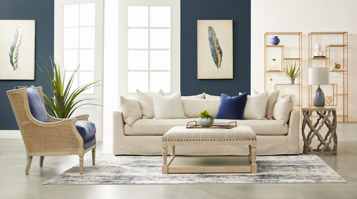 CLOVER END TABLE