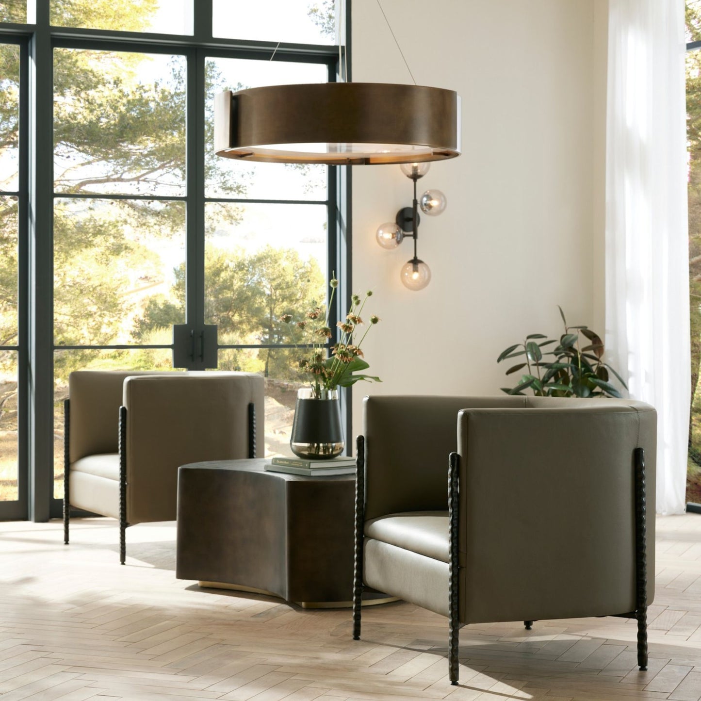 ESCONDIDO LOUNGE CHAIR