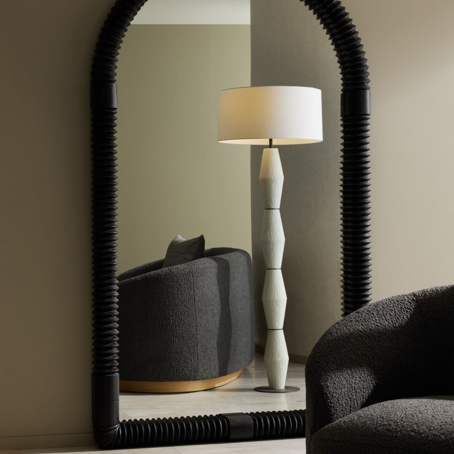 ABRUZZO FLOOR MIRROR