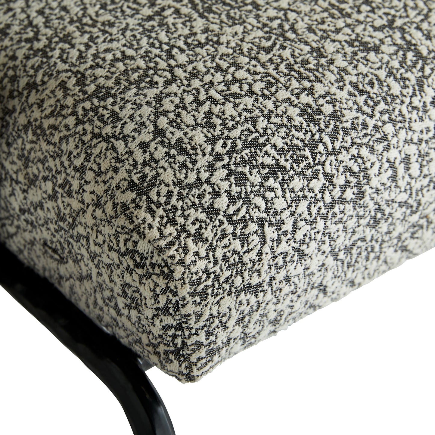 WALLACE CHAIR PITCH TEXTURE