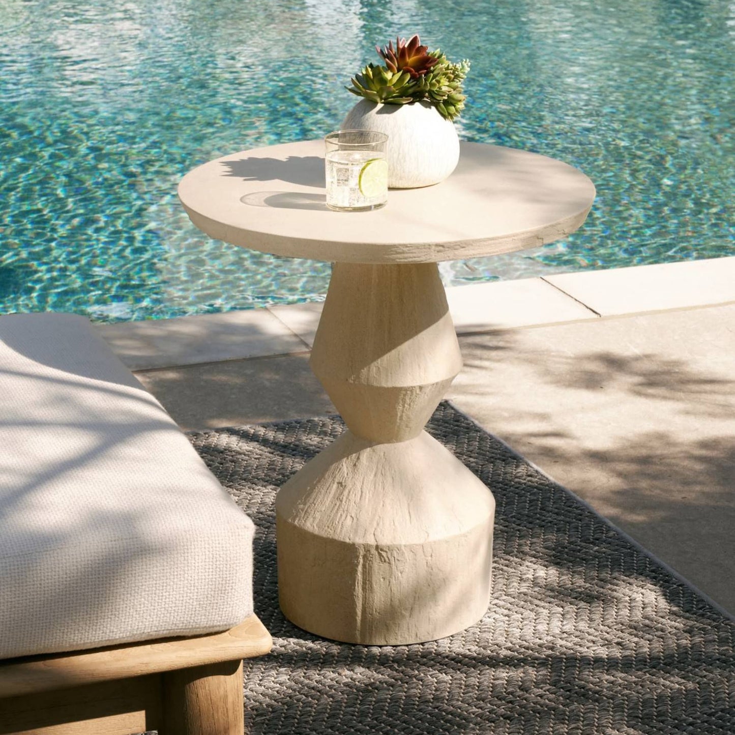 CALYPSO OUTDOOR END TABLE