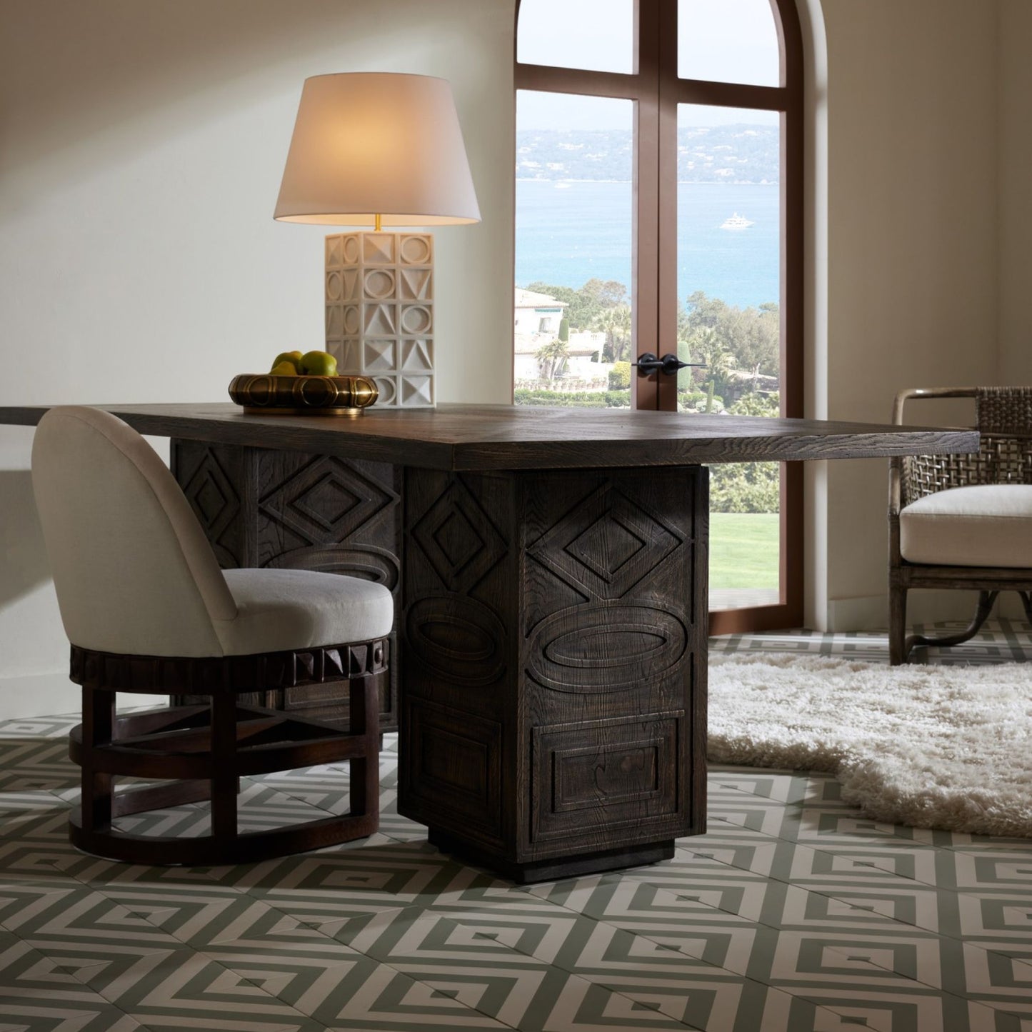 VARGUEÑO DINING TABLE